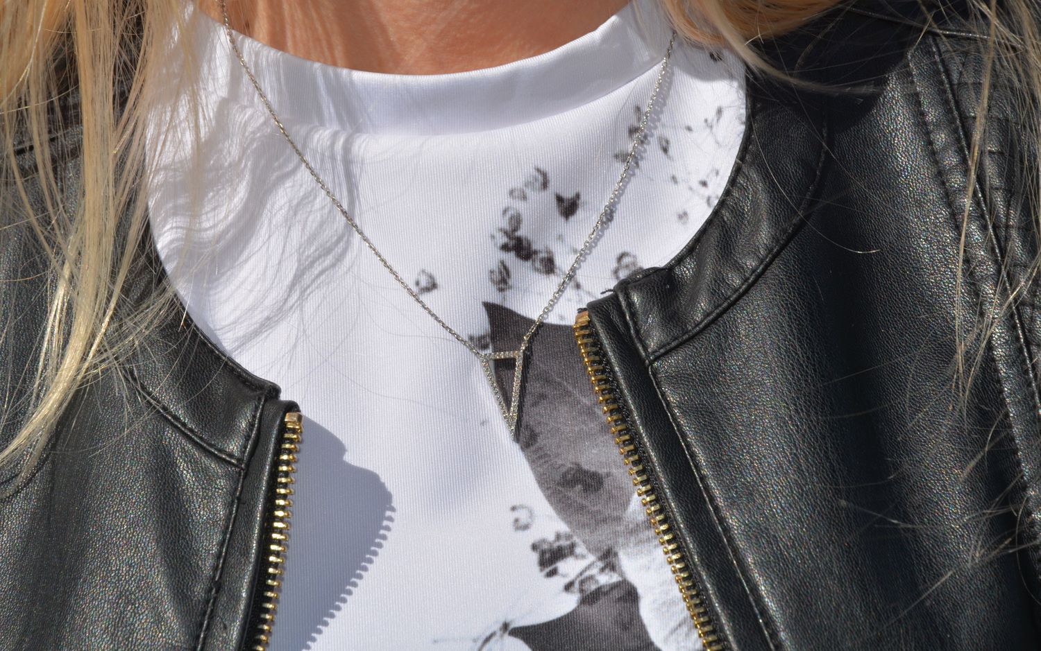 Naszyjnik srebrny trójkąt z cyrkonią Dall'Acqua N FF 051.JPG